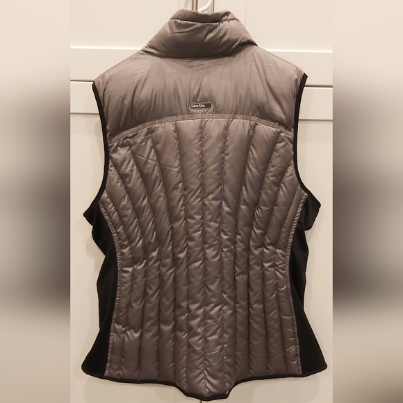 Calvin Klein Performance puffer vest - Marked 2X - Picture 7 of 8